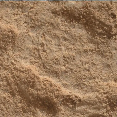 Sol 4327: Mars Hand Lens Imager (MAHLI)