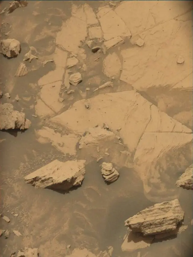 Sol 4328: Mast Camera (Mastcam)