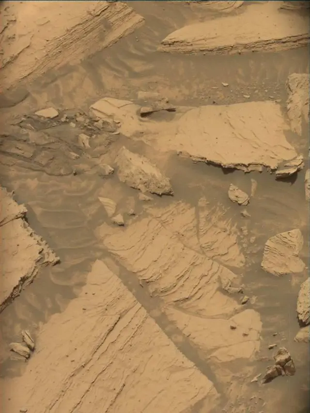 Sol 4328: Mast Camera (Mastcam)