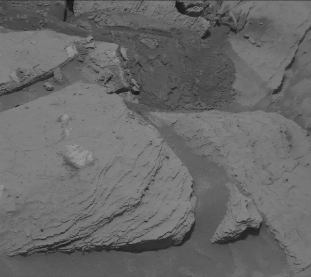 Sol 4329: Mast Camera (Mastcam)