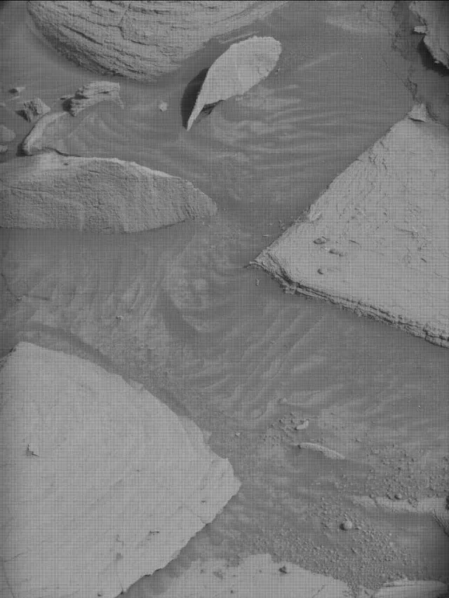 Sol 4332: Mast Camera (Mastcam)