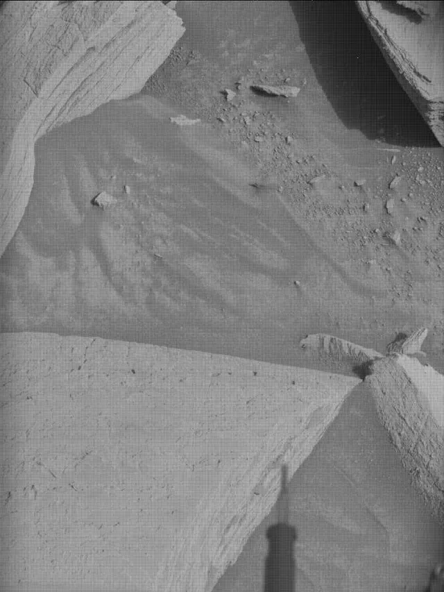 Sol 4332: Mast Camera (Mastcam)