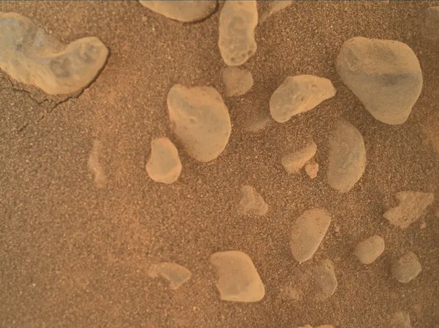 Sol 4336: Mars Hand Lens Imager (MAHLI)