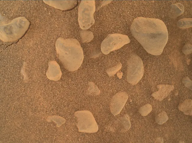 Sol 4336: Mars Hand Lens Imager (MAHLI)