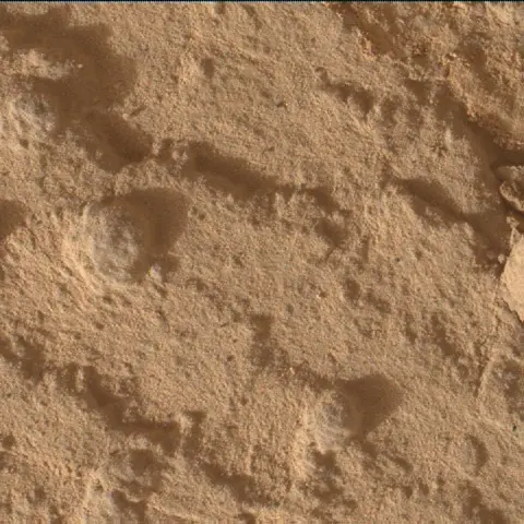 Sol 4338: Mars Hand Lens Imager (MAHLI)
