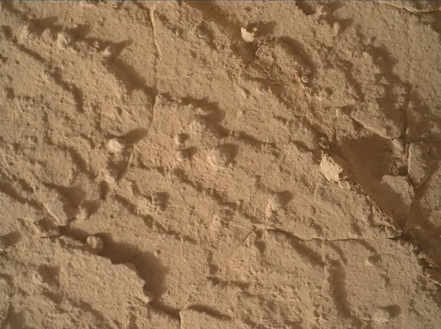 Sol 4338: Mars Hand Lens Imager (MAHLI)