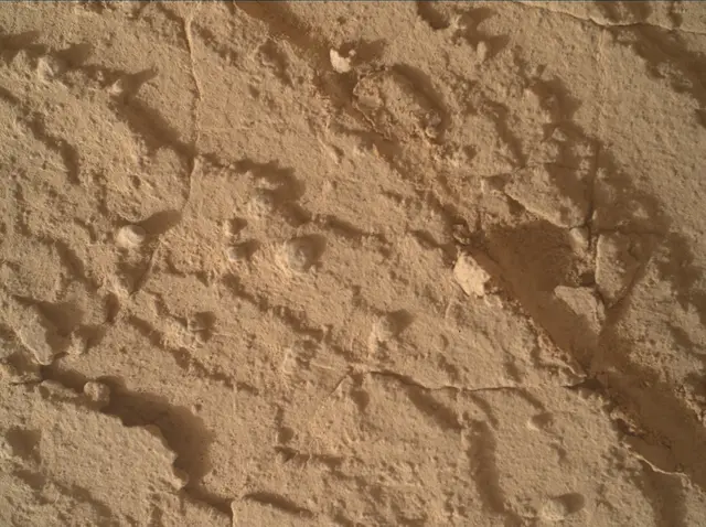 Sol 4338: Mars Hand Lens Imager (MAHLI)
