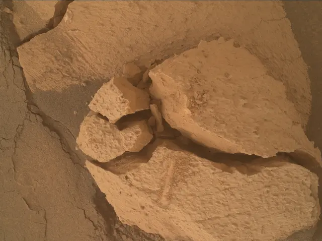 Sol 4338: Mars Hand Lens Imager (MAHLI)