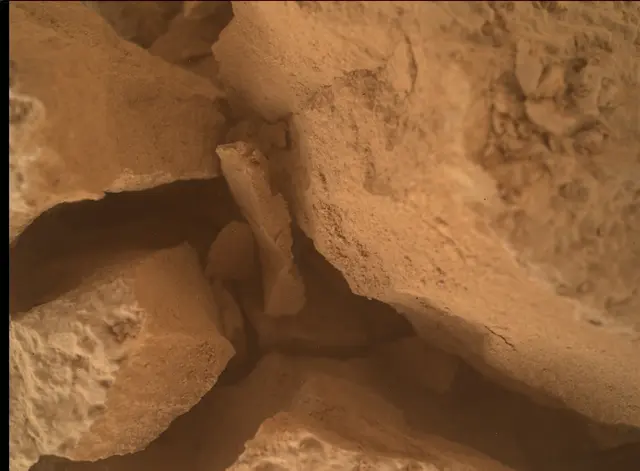 Sol 4338: Mars Hand Lens Imager (MAHLI)