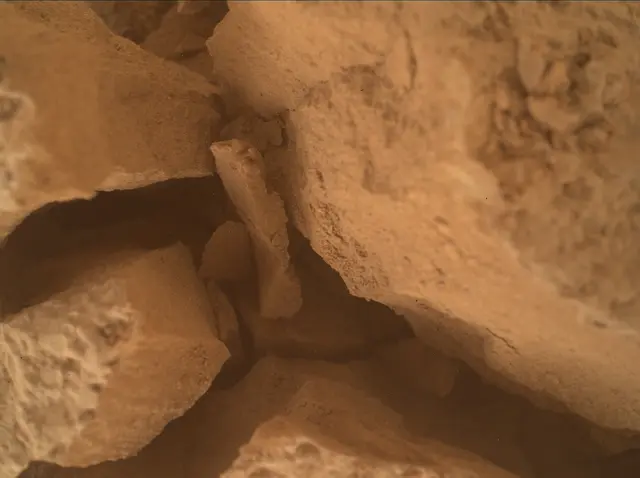 Sol 4338: Mars Hand Lens Imager (MAHLI)