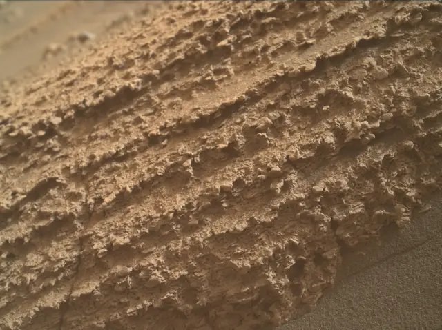 Sol 4345: Mars Hand Lens Imager (MAHLI)