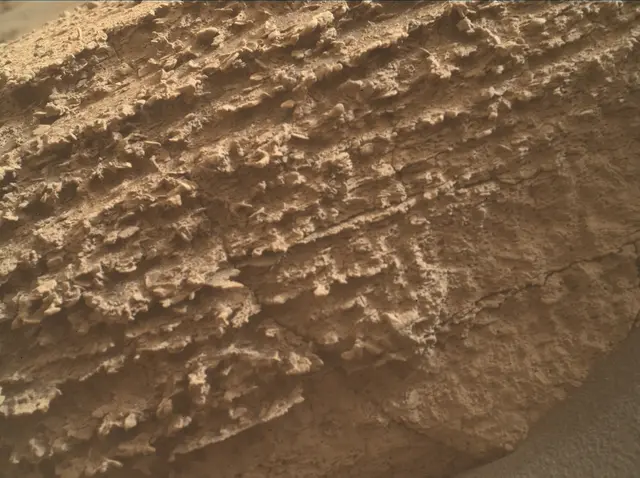 Sol 4345: Mars Hand Lens Imager (MAHLI)