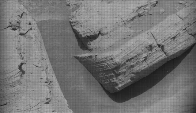 Sol 4350: Mast Camera (Mastcam)