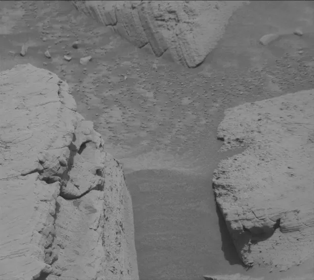 Sol 4350: Mast Camera (Mastcam)