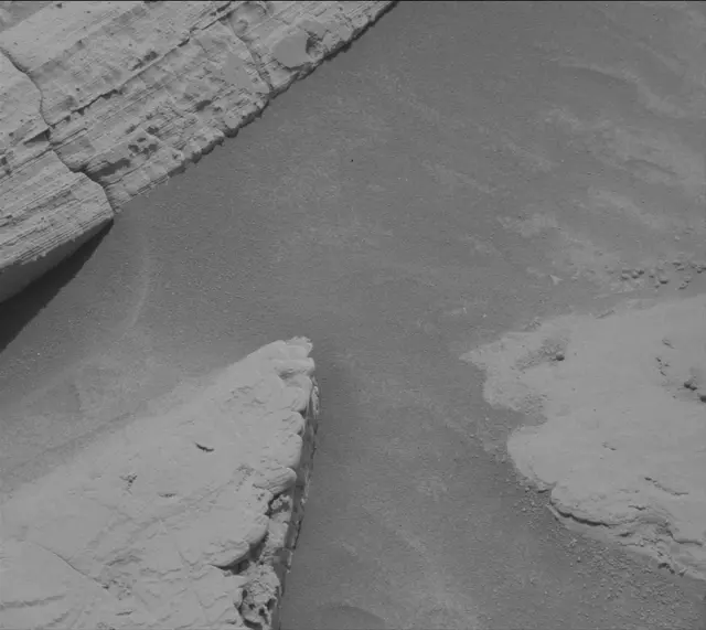 Sol 4350: Mast Camera (Mastcam)