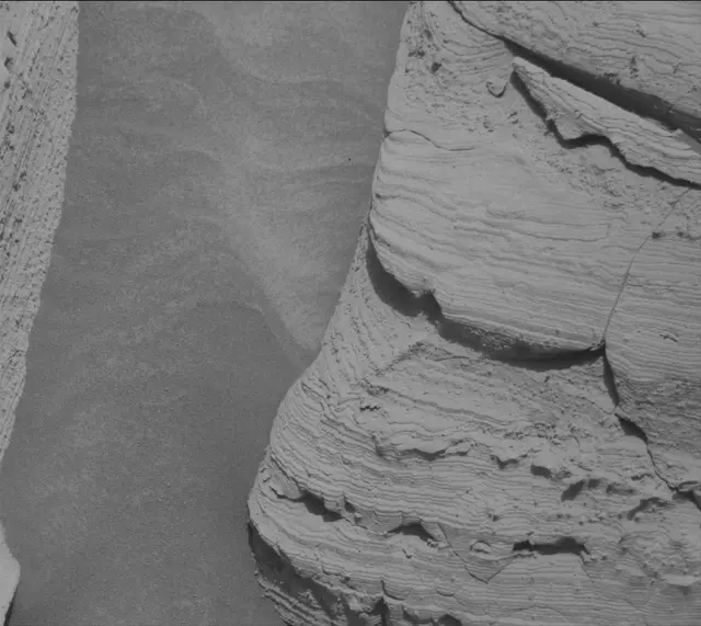 Sol 4350: Mast Camera (Mastcam)