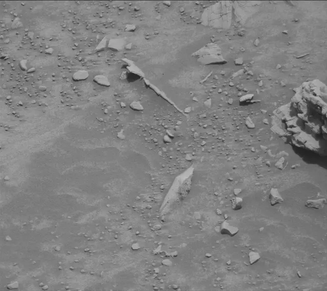 Sol 4350: Mast Camera (Mastcam)
