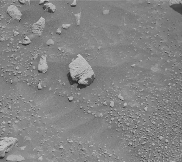 Sol 4350: Mast Camera (Mastcam)