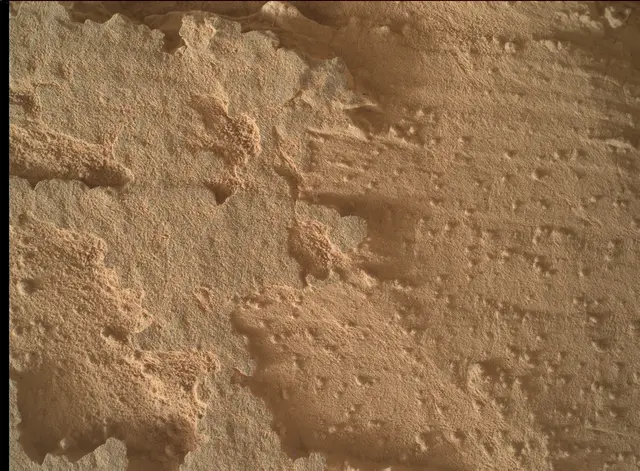 Sol 4352: Mars Hand Lens Imager (MAHLI)