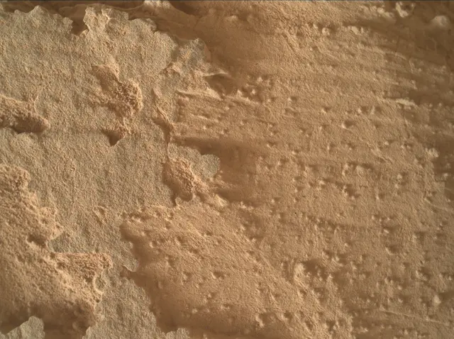 Sol 4352: Mars Hand Lens Imager (MAHLI)