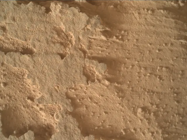 Sol 4352: Mars Hand Lens Imager (MAHLI)