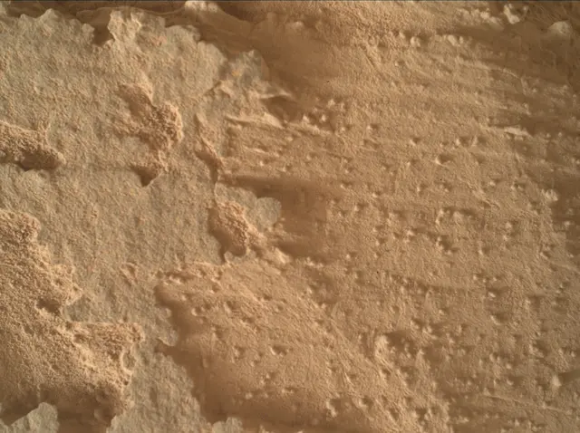 Sol 4352: Mars Hand Lens Imager (MAHLI)