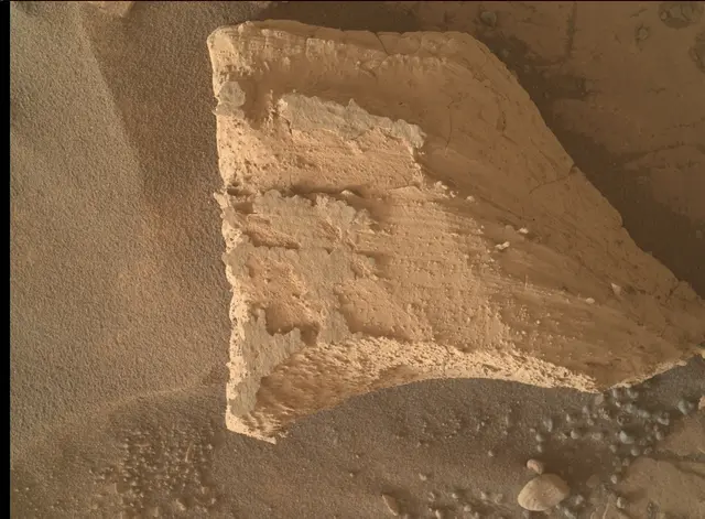 Sol 4352: Mars Hand Lens Imager (MAHLI)