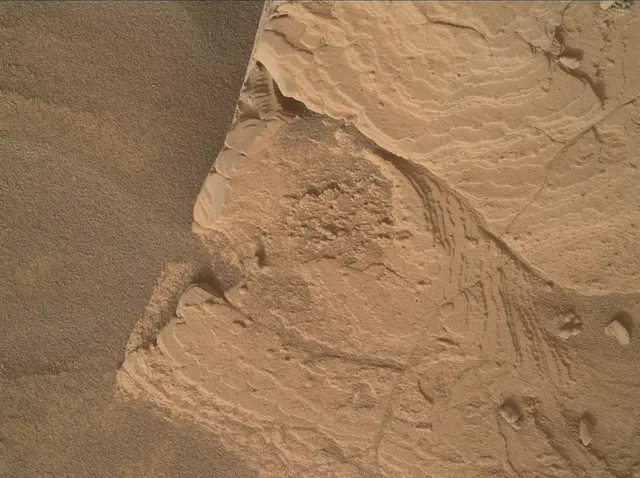 Sol 4352: Mars Hand Lens Imager (MAHLI)