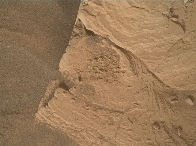 Sol 4352: Mars Hand Lens Imager (MAHLI)