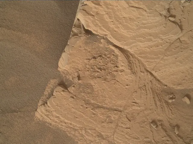 Sol 4352: Mars Hand Lens Imager (MAHLI)