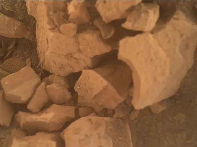 Sol 4355: Mars Hand Lens Imager (MAHLI)