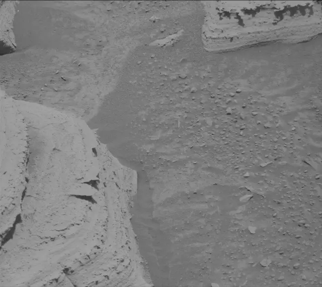 Sol 4362: Mast Camera (Mastcam)