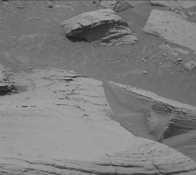 Sol 4366: Mast Camera (Mastcam)