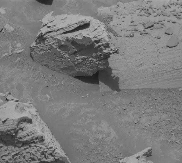 Sol 4366: Mast Camera (Mastcam)