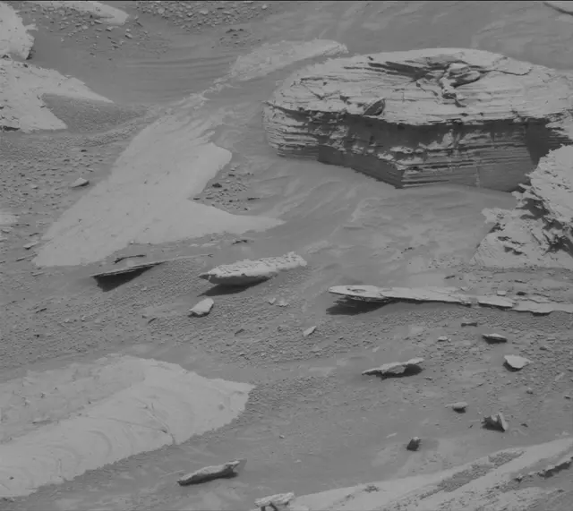 Sol 4368: Mast Camera (Mastcam)