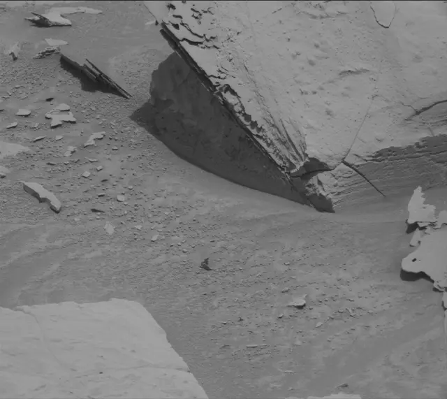 Sol 4368: Mast Camera (Mastcam)