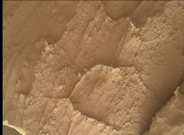 Sol 4370: Mars Hand Lens Imager (MAHLI)