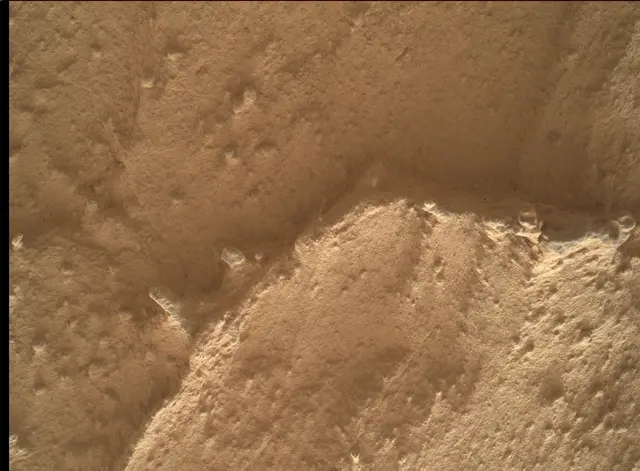 Sol 4370: Mars Hand Lens Imager (MAHLI)
