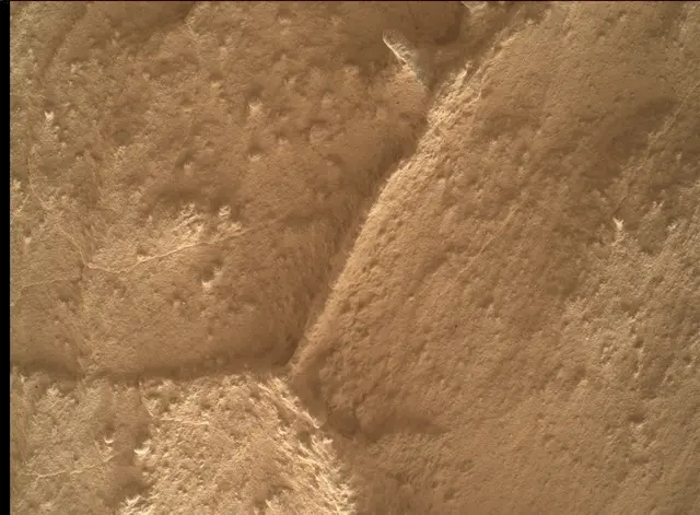 Sol 4370: Mars Hand Lens Imager (MAHLI)