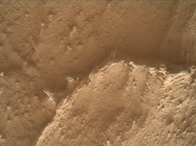 Sol 4370: Mars Hand Lens Imager (MAHLI)