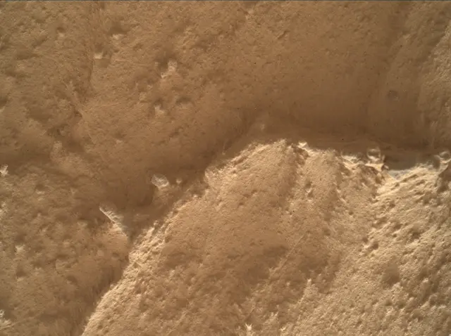 Sol 4370: Mars Hand Lens Imager (MAHLI)