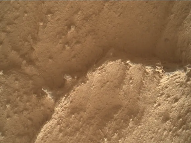 Sol 4370: Mars Hand Lens Imager (MAHLI)