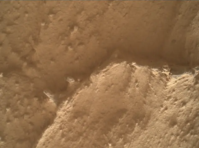 Sol 4370: Mars Hand Lens Imager (MAHLI)