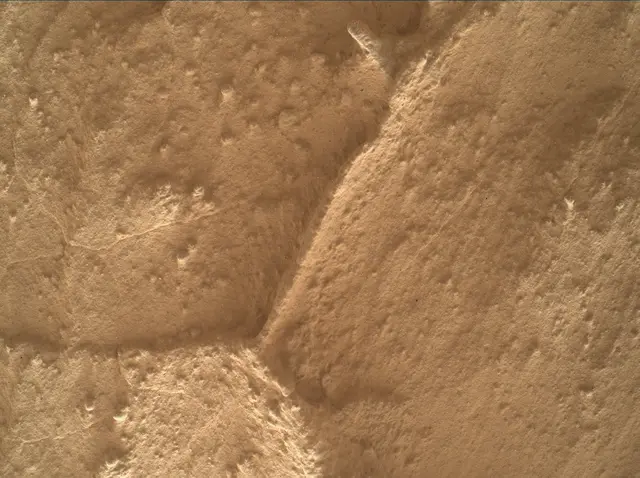 Sol 4370: Mars Hand Lens Imager (MAHLI)