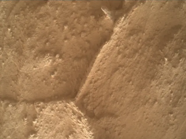 Sol 4370: Mars Hand Lens Imager (MAHLI)