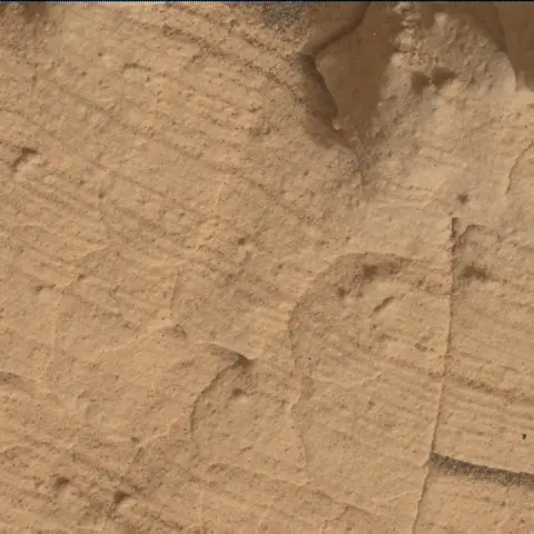 Sol 4370: Mars Hand Lens Imager (MAHLI)