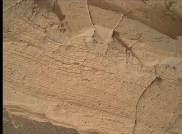 Sol 4370: Mars Hand Lens Imager (MAHLI)