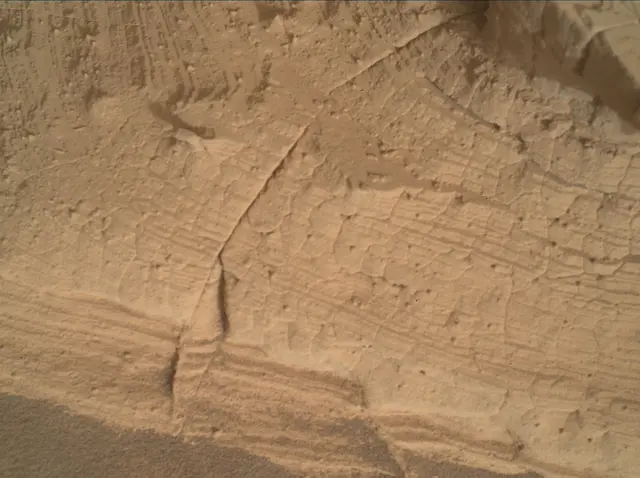 Sol 4370: Mars Hand Lens Imager (MAHLI)