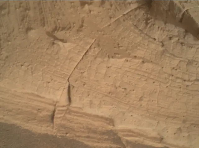 Sol 4370: Mars Hand Lens Imager (MAHLI)