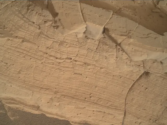 Sol 4370: Mars Hand Lens Imager (MAHLI)